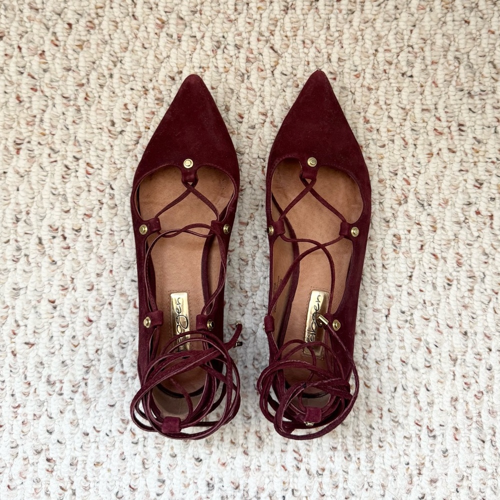 Halogen Owen Pointy Toe Ghillie Flat - Bordeaux Suede (size 6)
